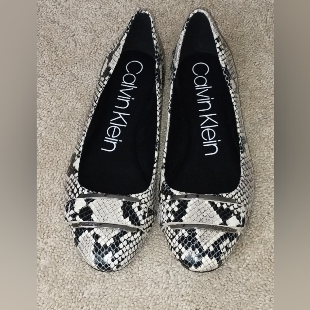 Calvin Klein Women's Snake Print Leather. 10M New Without Box